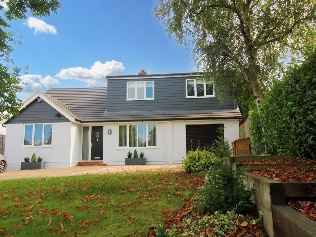 4 bed detached house for sale in Pirton Road, Holwell, Hitchin SG5, £