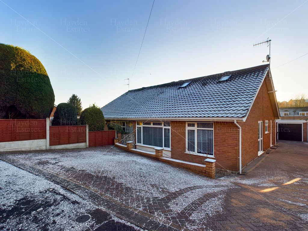 4 bed semidetached bungalow for sale in Northwood Lane, Bewdley DY12