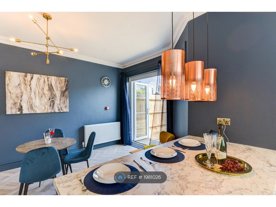 Room to rent in Cavendish Avenue, Eastbourne BN22, £788 pcm Zoopla