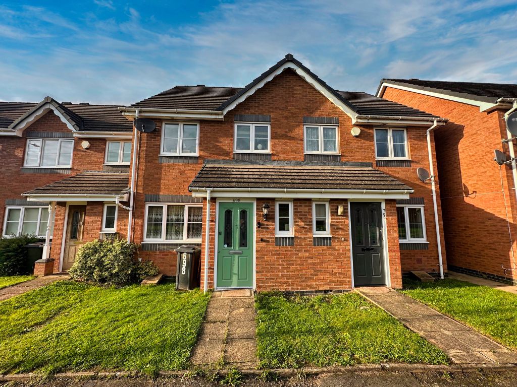 3 bed terraced house for sale in Kingswood Road, Nuneaton CV10, £