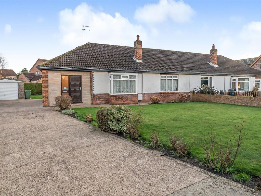 3 bed semidetached bungalow for sale in Moss Green Lane, Brayton