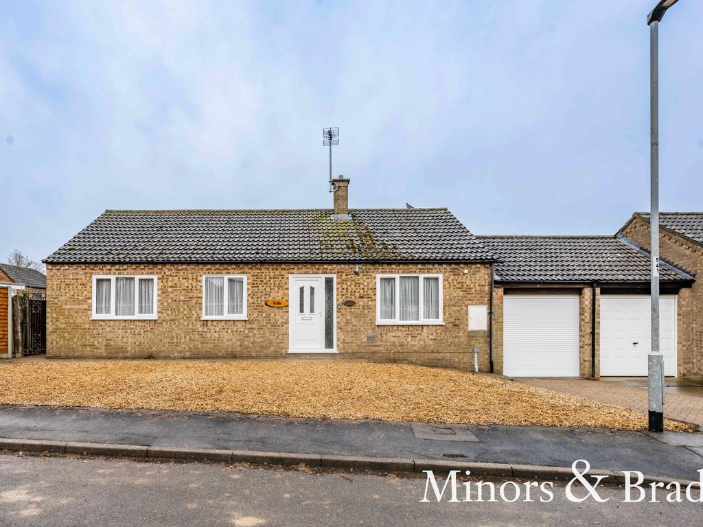 3 bed detached bungalow to rent in Lovell Gardens, Watton, Thetford