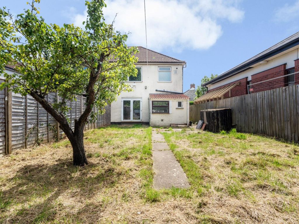 3 bed semidetached house for sale in Headley Road, Bristol BS13, £