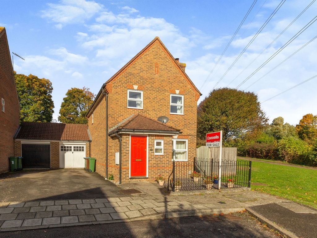 3 bed detached house for sale in Horton Close, Aylesbury HP19 Zoopla