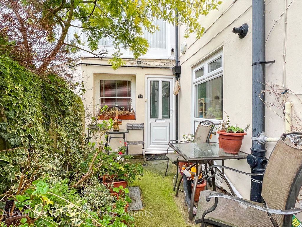 1 bed for sale in St Mildreds Court, Beach Road, WestgateOnSea CT8, £180,000 Zoopla