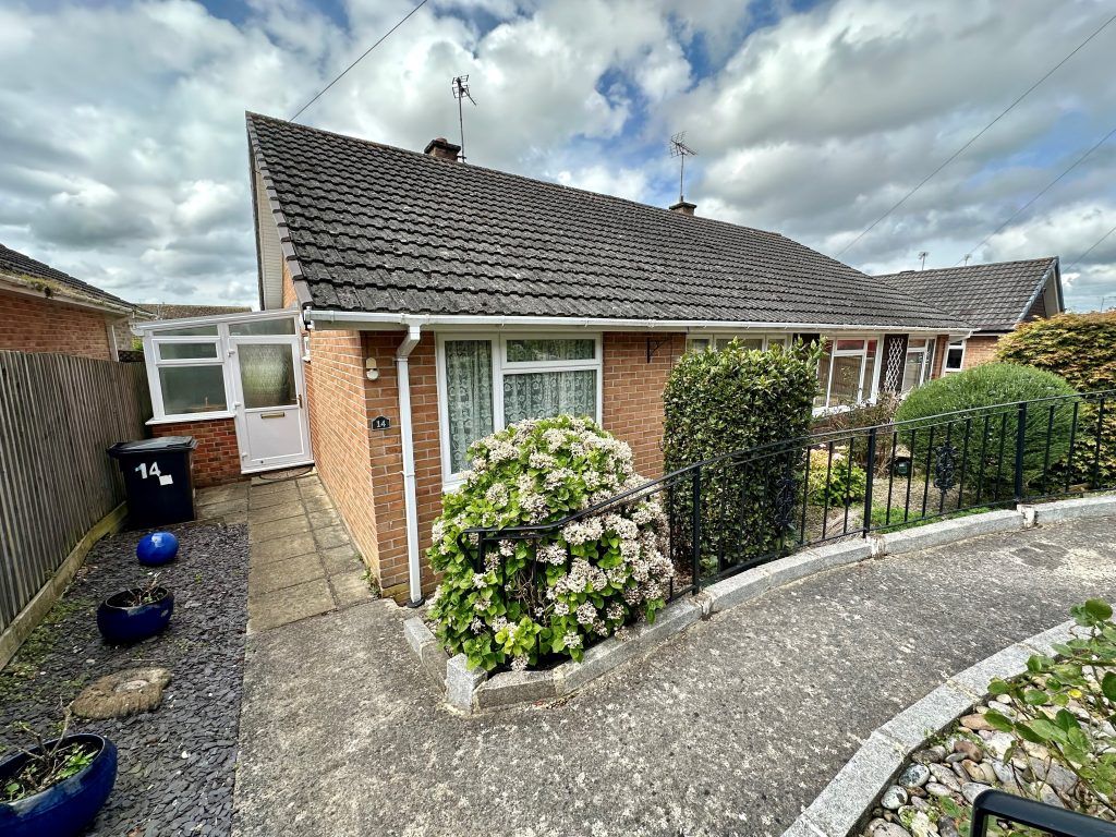 2 bed semidetached bungalow for sale in Alder Grove, Yeovil, Somerset