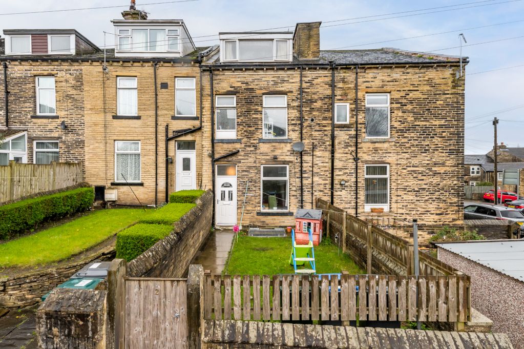 2 bed terraced house for sale in Victoria Street, Allerton, Bradford