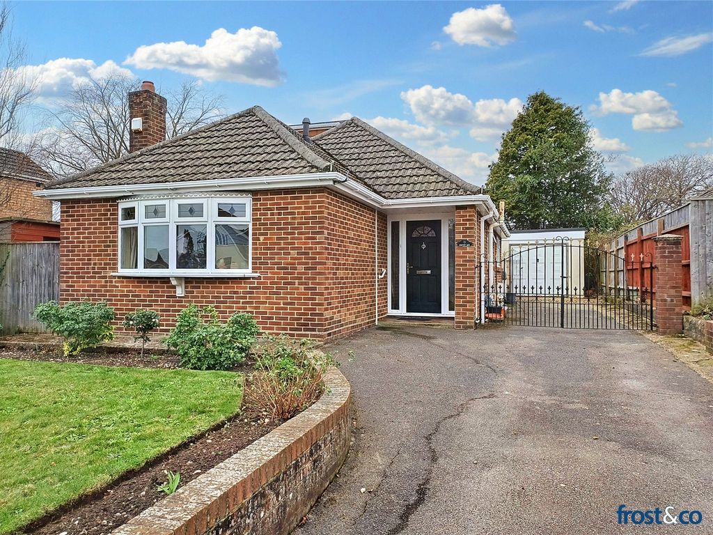 3 bed bungalow for sale in Lake Road, Hamworthy, Poole, Dorset BH15, £465,000 Zoopla