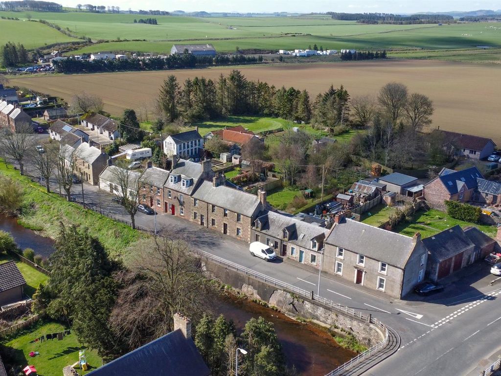 4 bed terraced house for sale in 8 Wester Row, Greenlaw, Duns TD10, £