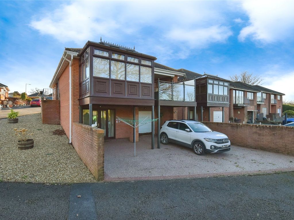 3 bed bungalow for sale in Caeffynnon Road, Llandybie, Ammanford, Carmarthenshire SA18, £300,000