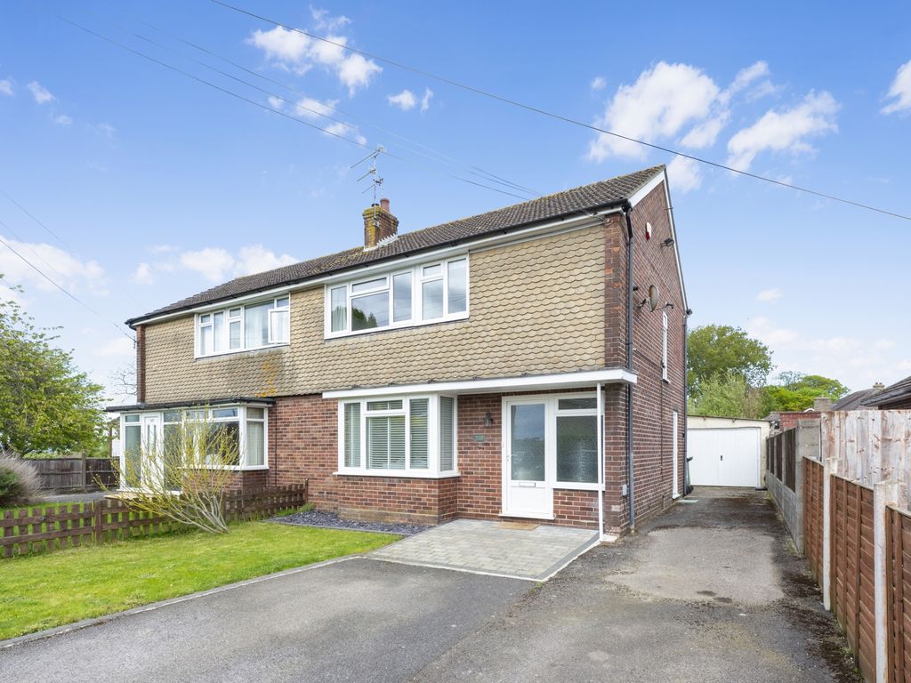 3 bed terraced house for sale in Eliotts Drive, Yeovil BA21 Zoopla