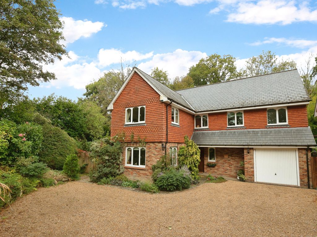 4 bed detached house for sale in Brightling Road, Robertsbridge, East