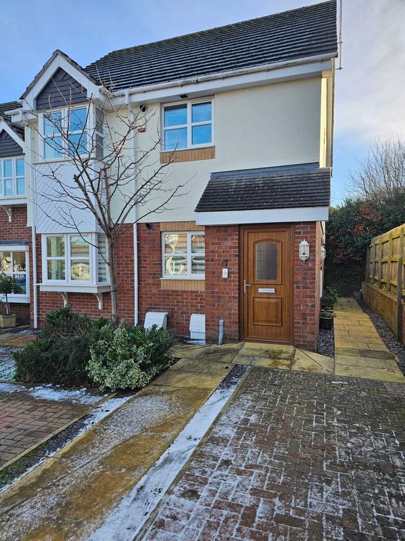 2 bed flat to rent in The Orchard, Rhos On Sea, Colwyn Bay LL28, £850