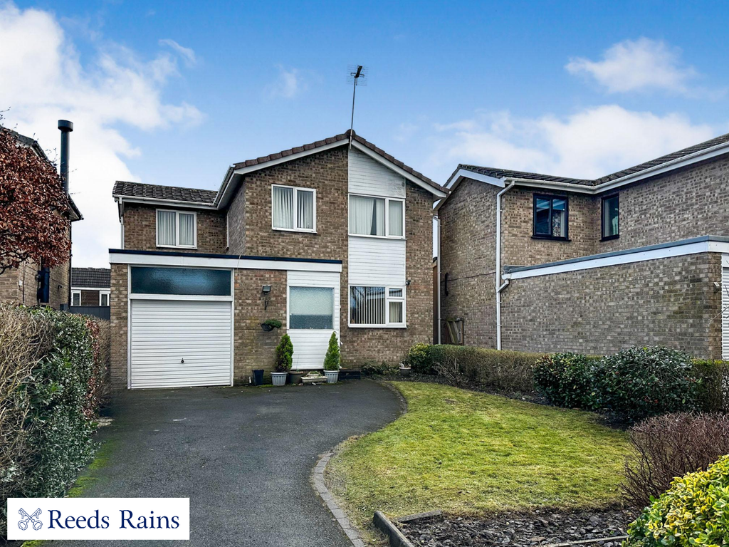 4 bed detached house for sale in Valley Close, Alsager, StokeOnTrent