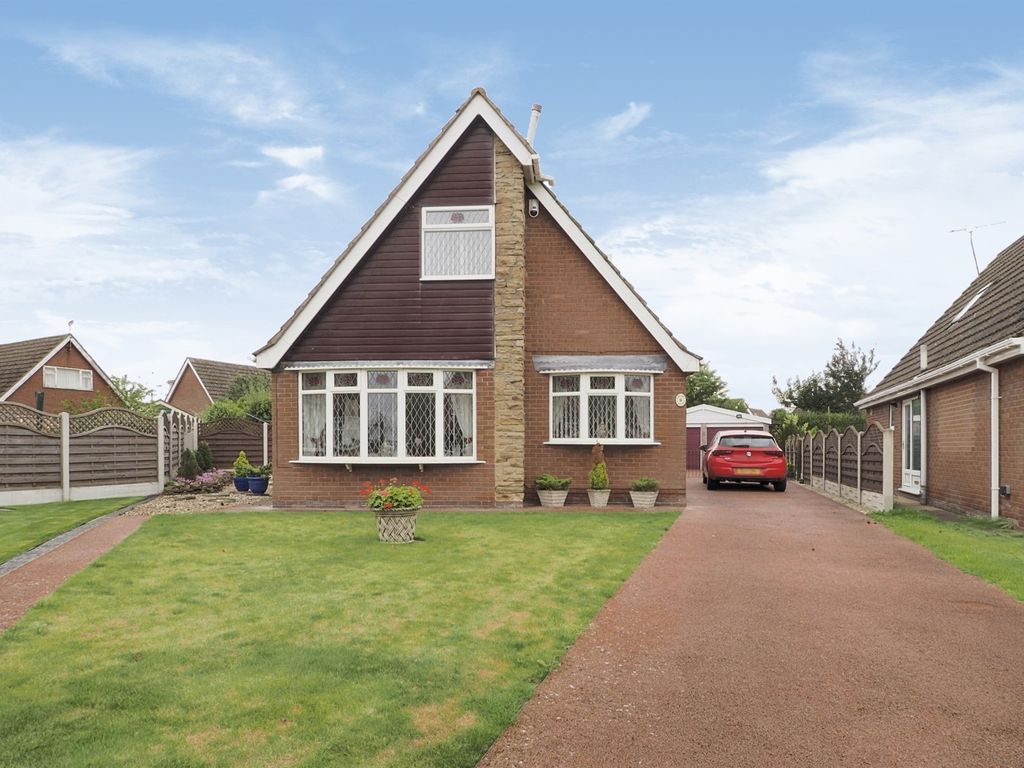 3 bed detached house for sale in Somerset Drive, BurtonUponStather