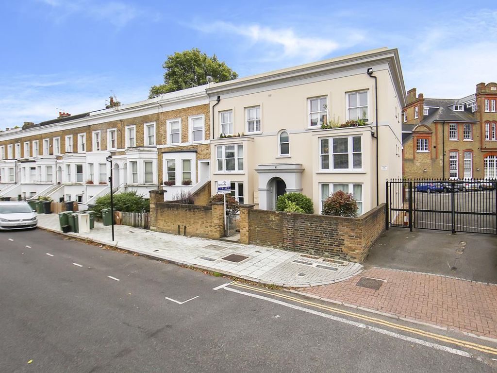 2 bed flat to rent in Millbrook Road, London SW9 Zoopla