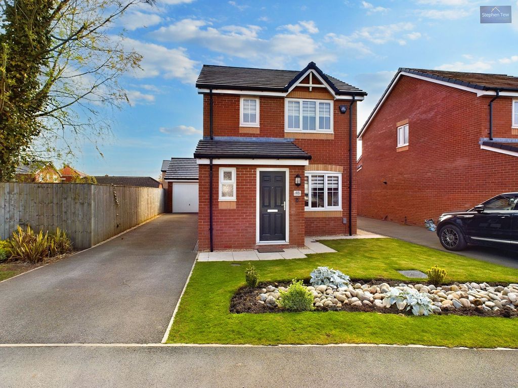 3 bed detached house for sale in Redwood Boulevard, Blackpool FY4 Zoopla