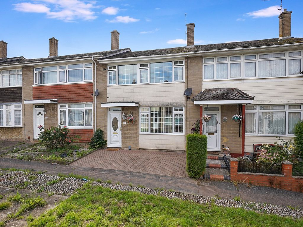 3 bed terraced house for sale in Chatham Grove, Chatham ME4, £290,000