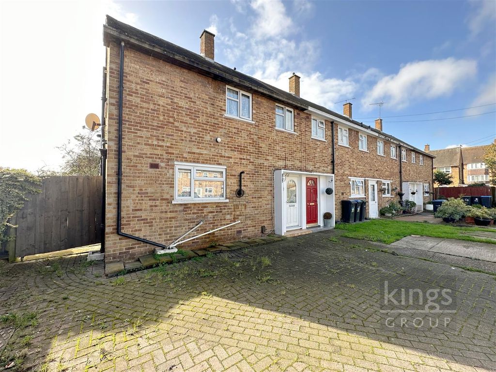 2 bed end terrace house for sale in Pentrich Avenue, Enfield EN1, £