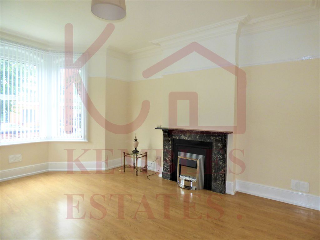 2 bed flat to rent in Flat 3, 8 Avenue Road, Doncaster DN2, £700 pcm Zoopla