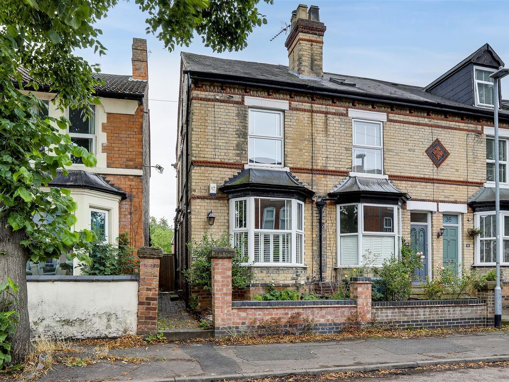 3 bed terraced house for sale in Charnwood Grove, West Bridgford