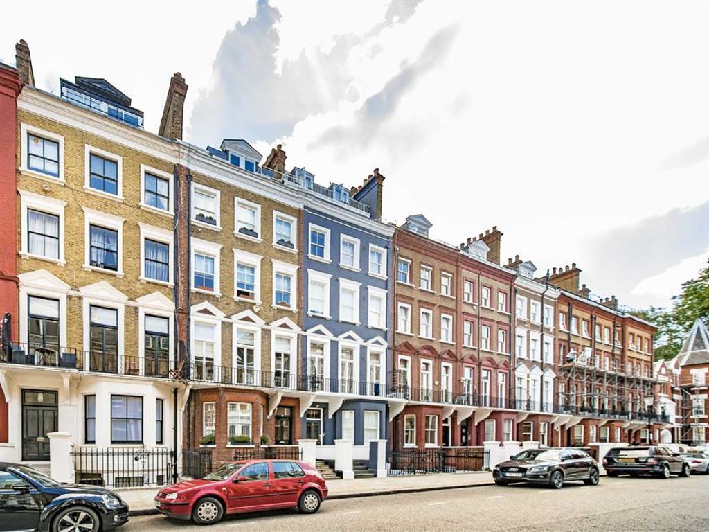2 bed flat to rent in Roland Gardens, London SW7 Zoopla