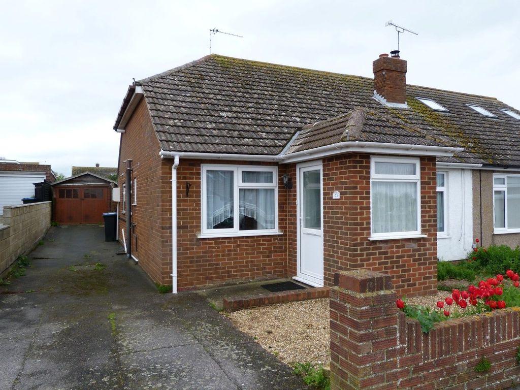 2 bed bungalow for sale in Greenhill Gardens, Minster, Ramsgate CT12
