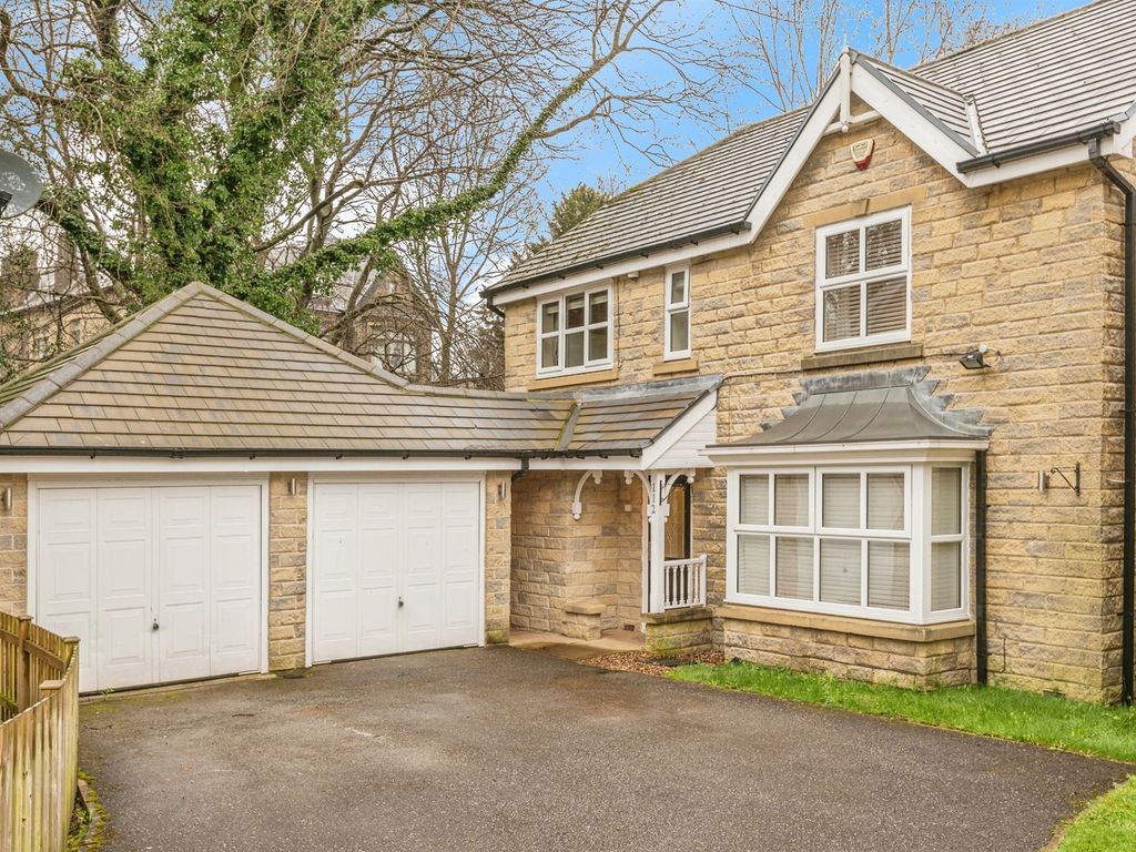 4 bed detached house for sale in Oakleigh Road, Clayton, Bradford BD14