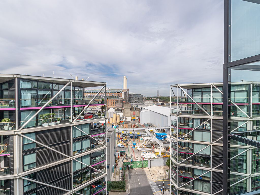 2 bed flat to rent in Riverlight Four, Nine Elms Lane, Vauxhall SW11