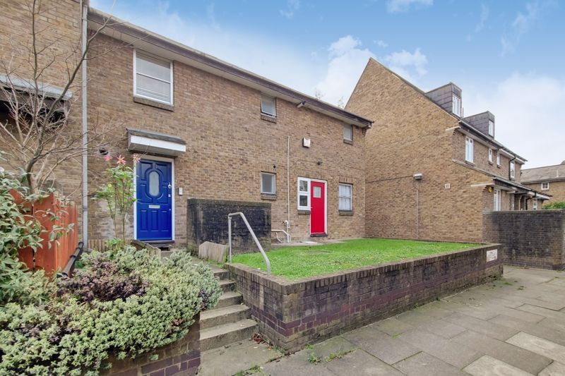 Rum Close, London E1W