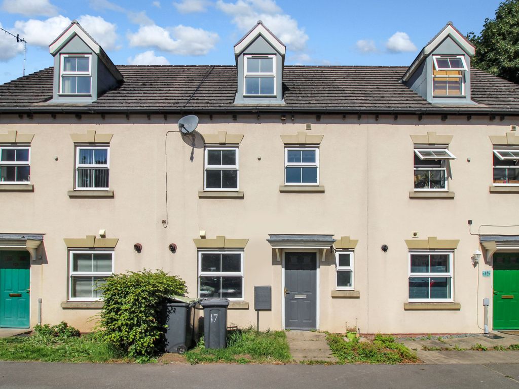 4 bed terraced house for sale in Woodland Close, Watnall, Nottingham
