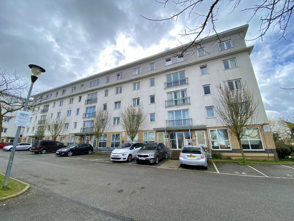 2 bed flat for sale in Canalside Gardens, Southall UB2 Zoopla