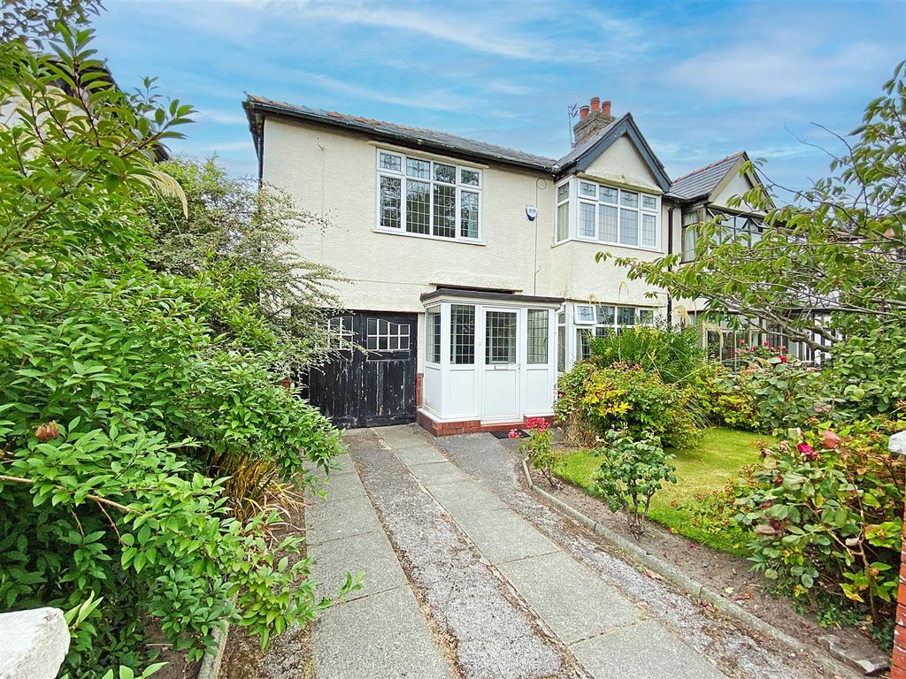 4 bed semidetached house for sale in Hillcrest Road, Crosby, Liverpool