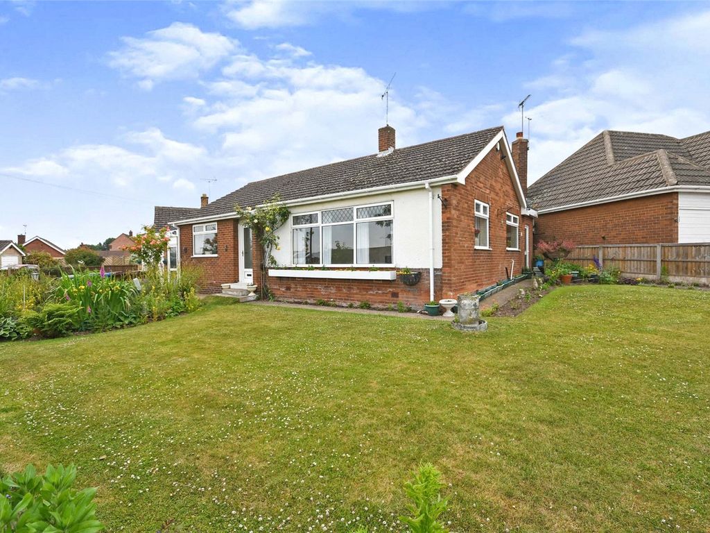 3 bed bungalow for sale in Tissington Avenue, Church Warsop, Mansfield