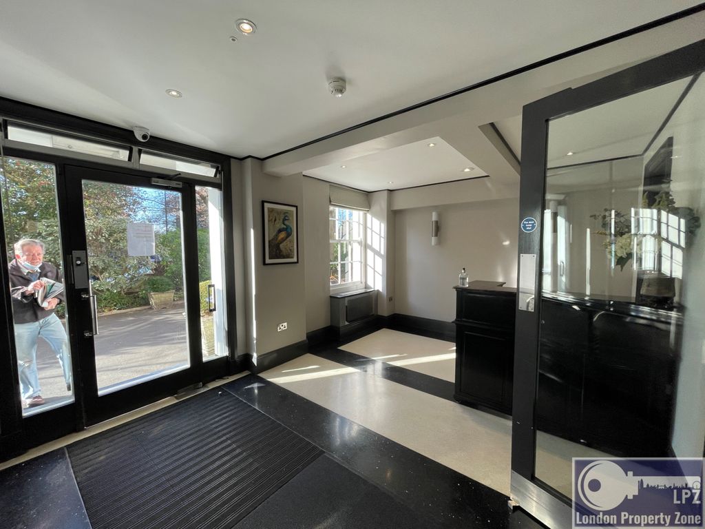 1 bed flat to rent in Kensington Park Road, Notting Hill, London W11, £