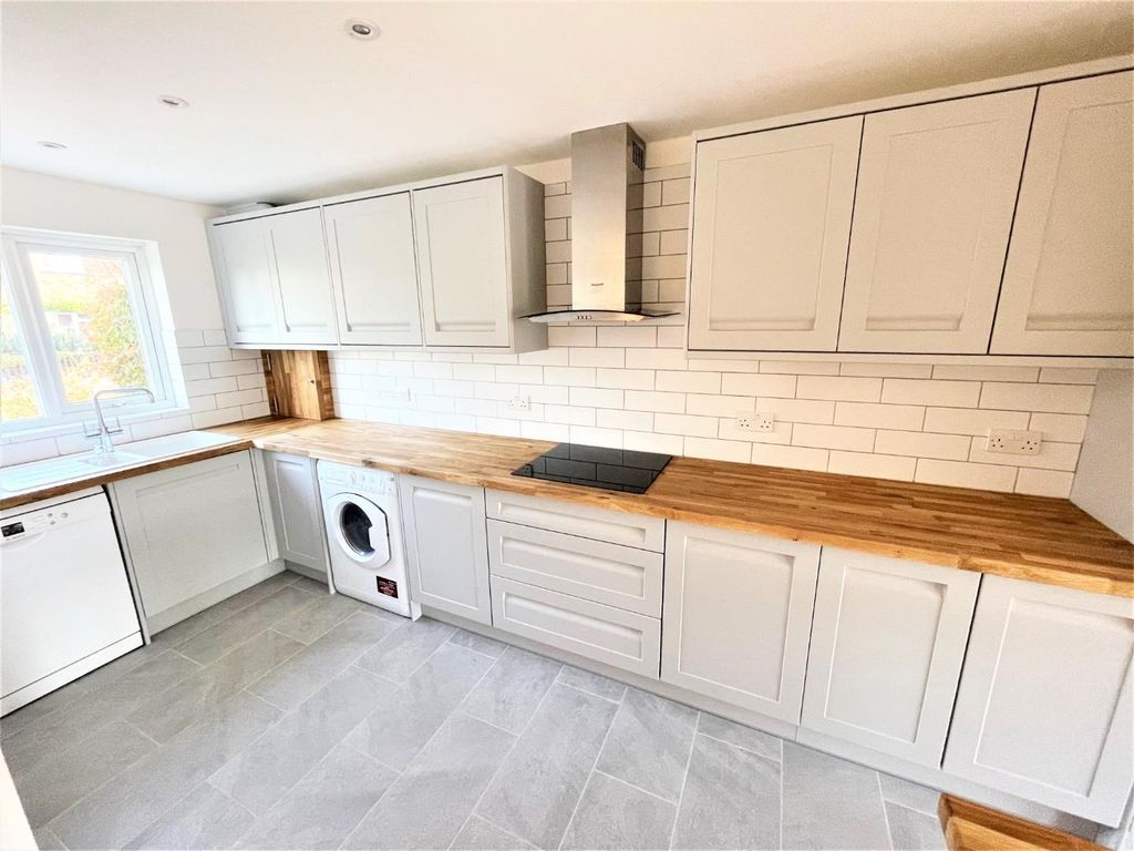 3 bed end terrace house to rent in Bittacy Road, Mill Hill NW7 Zoopla