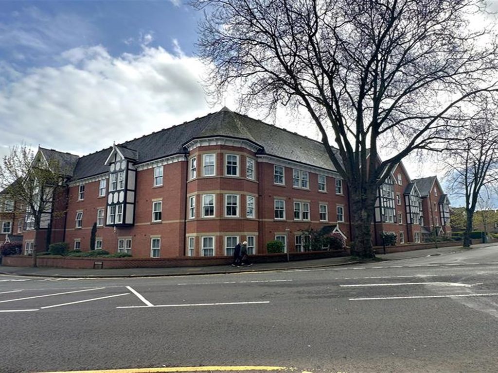 2 bed flat for sale in Groby Road, Altrincham WA14, £285,000 Zoopla