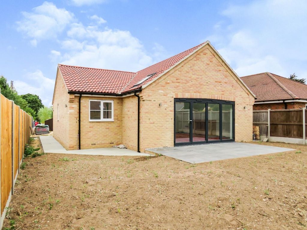 New home, 3 bed detached bungalow for sale in Orchard Close, Downham