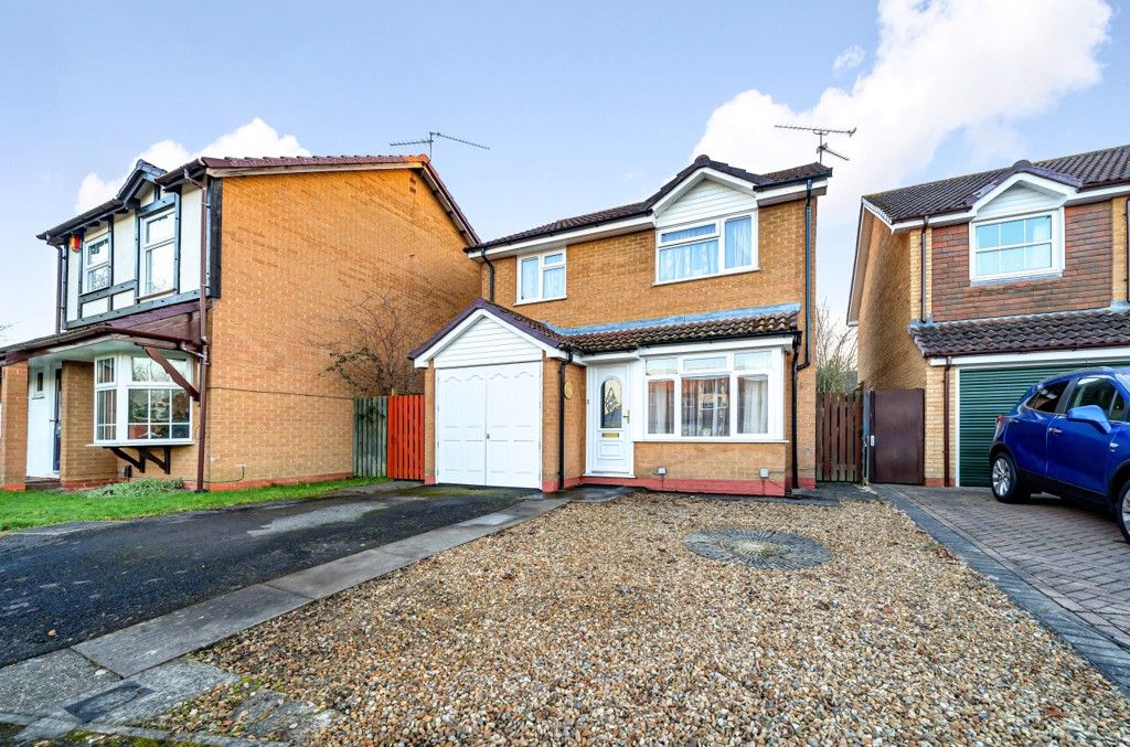 3 bed detached house for sale in Chatteris Way, Lower Earley, Reading