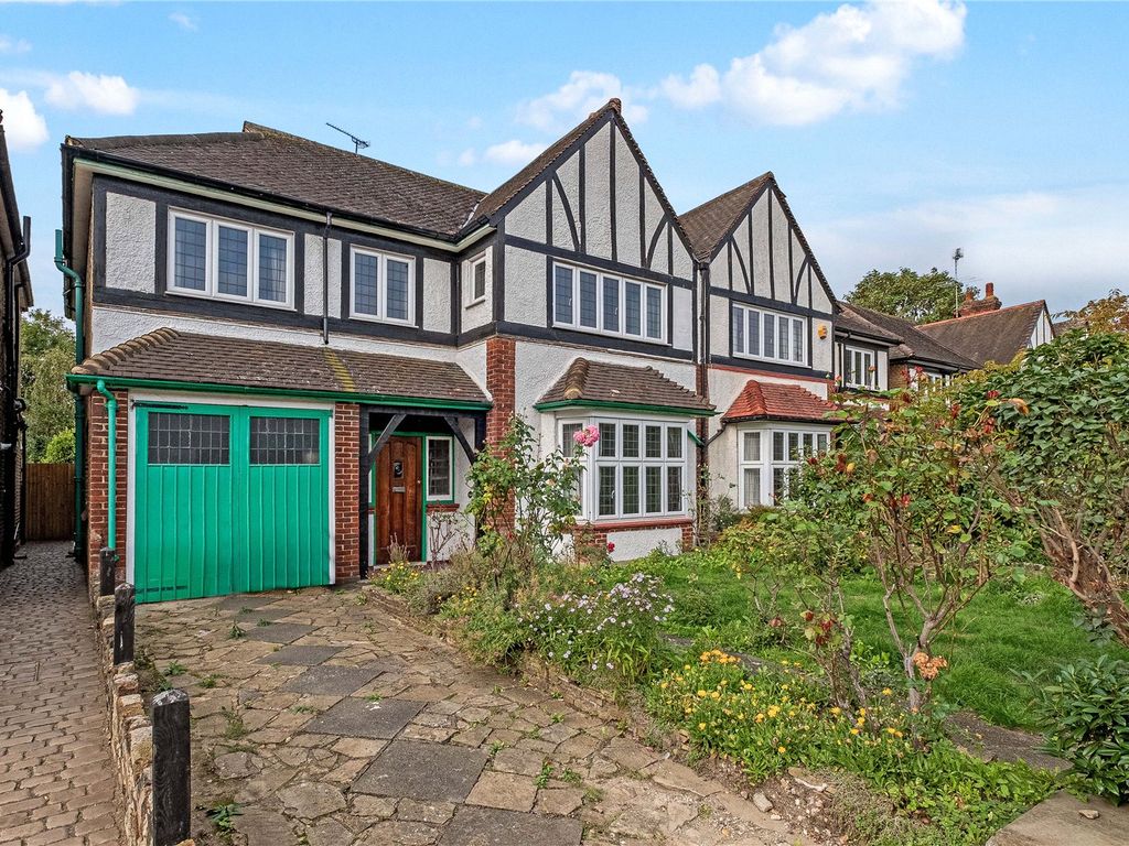 Thornton Road, London SW12