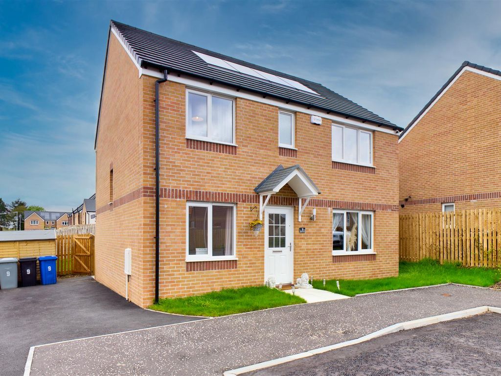 4 bed detached house for sale in Spinner Terrace, Stonehouse, Larkhall
