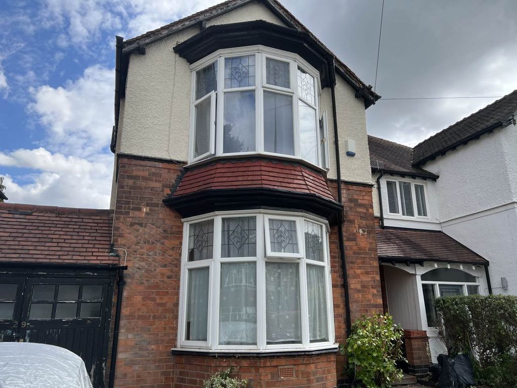 Room to rent in Mayfield Road, Wylde Green, Sutton Coldfield B73 Zoopla