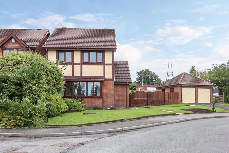 3 bed detached house for sale in Nook Fields, Harwood, Bolton BL2, £