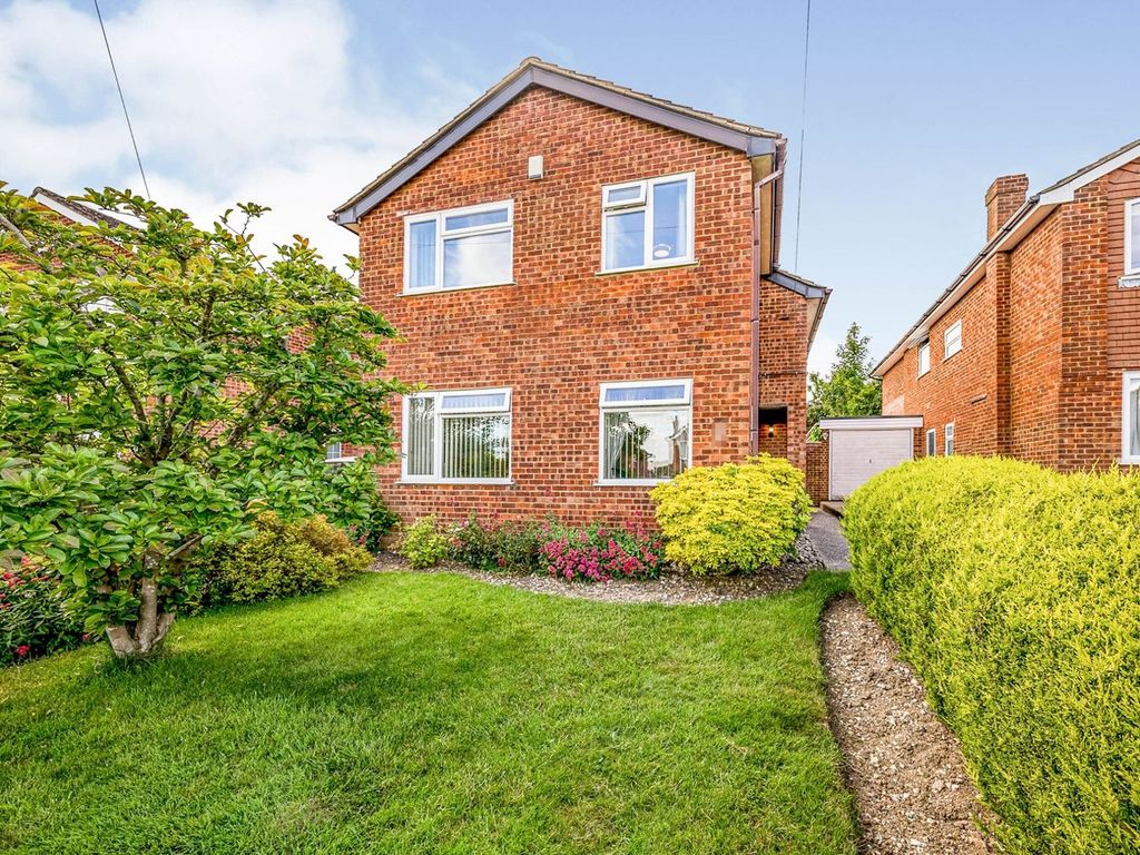 4 bed detached house for sale in Pimms Close, High HP13 Zoopla