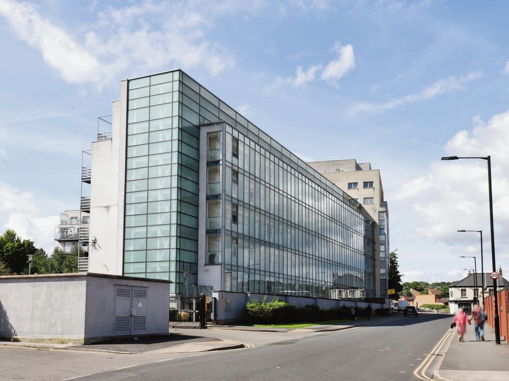 2 bed flat for sale in Bramall Lane, Sheffield S2, £140,000 Zoopla