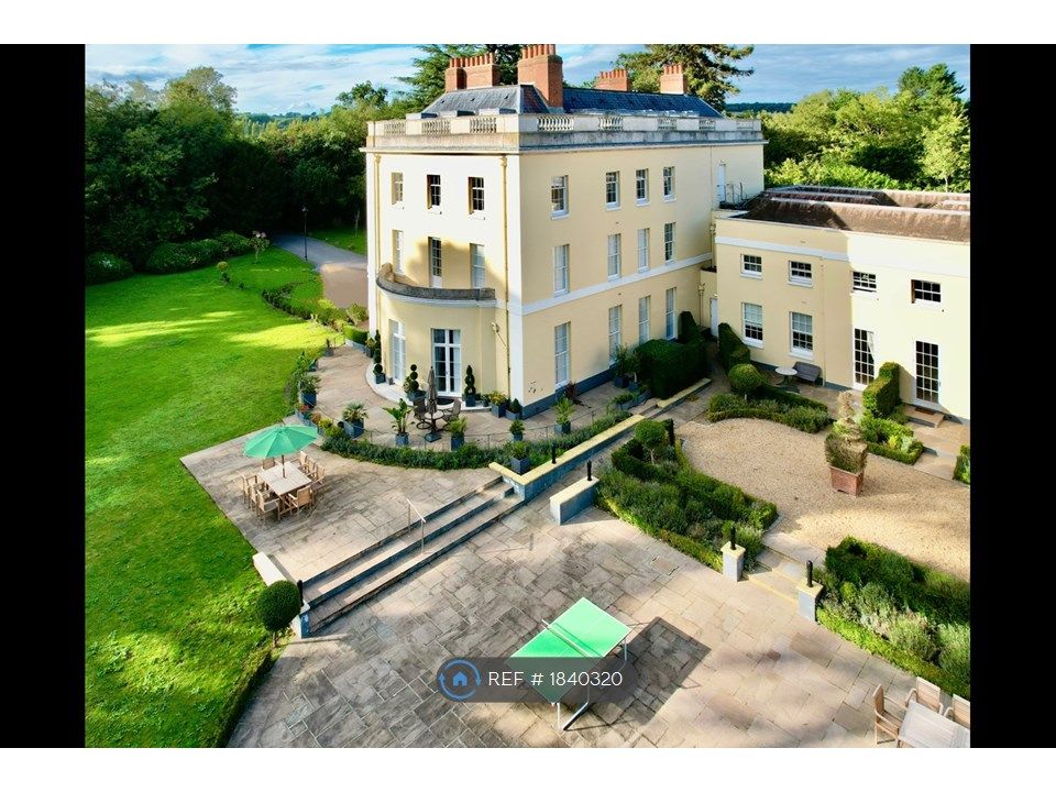 2 bed flat to rent in Westhorpe House, Marlow SL7, £2,495 pcm Zoopla