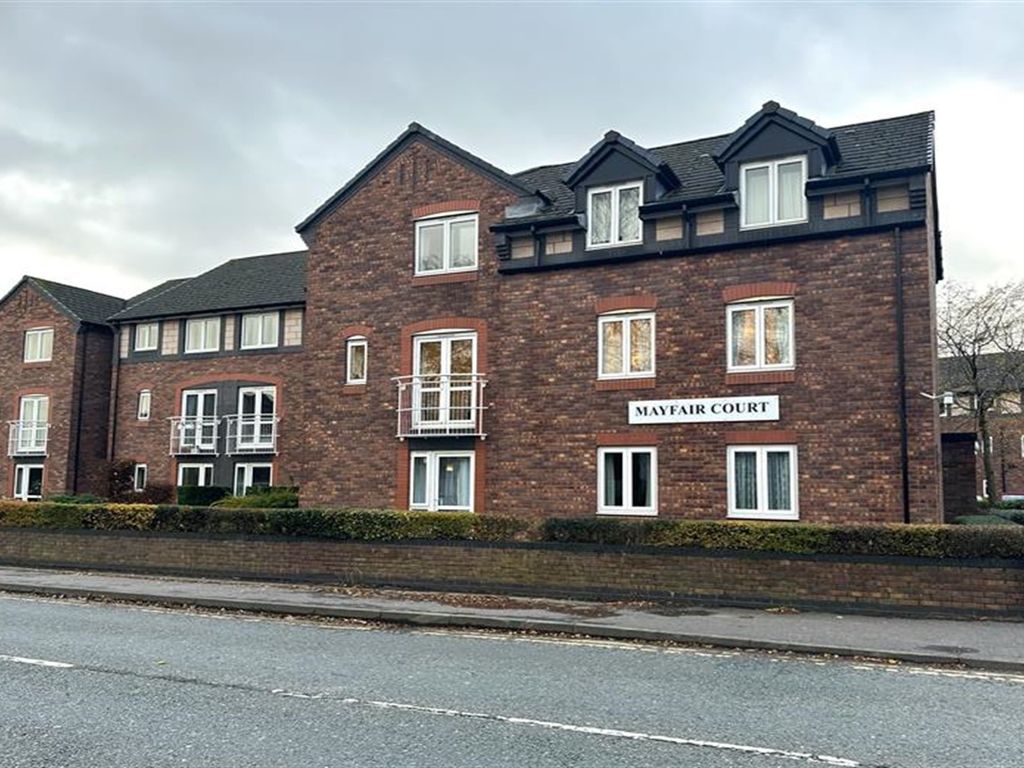 2 bed flat for sale in Park Road, Timperley, Altrincham WA15, £180,000