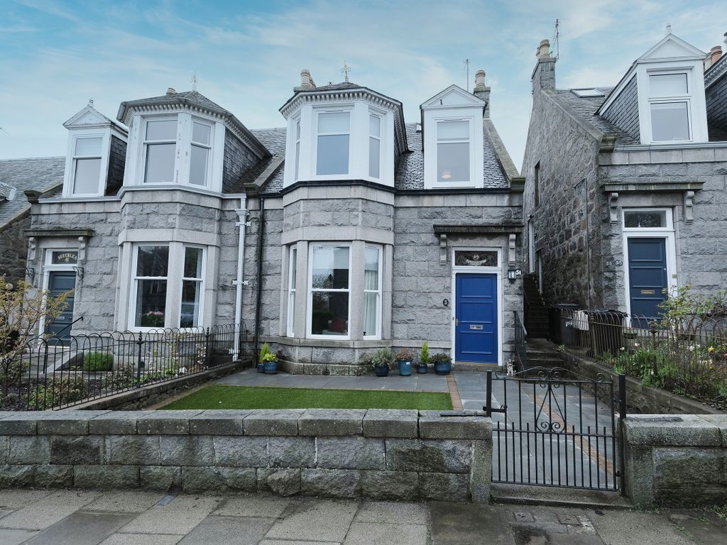2 bed flat for sale in Abergeldie Road, Aberdeen, Aberdeenshire AB10