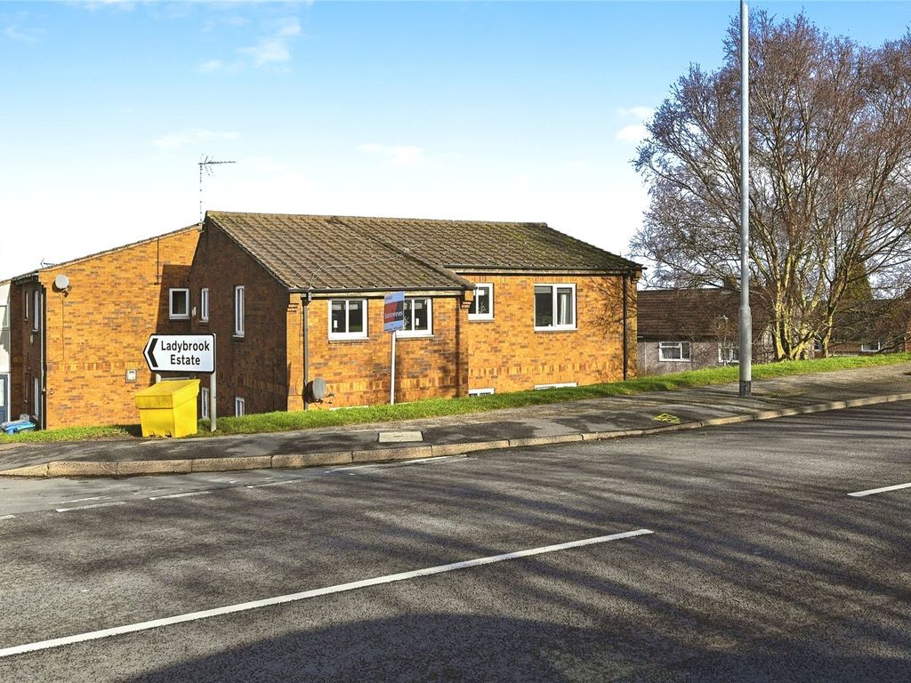 2 bed for sale in Ladybrook Lane, Mansfield, Nottinghamshire