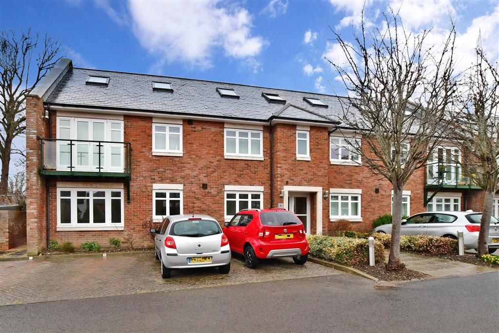2 bed flat for sale in Broyle Road, Chichester, West Sussex PO19 Zoopla